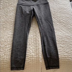 Lululemon Wonder Under size 8